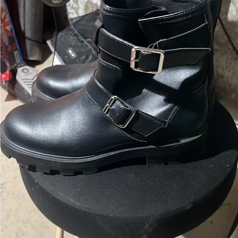 Black moto boots